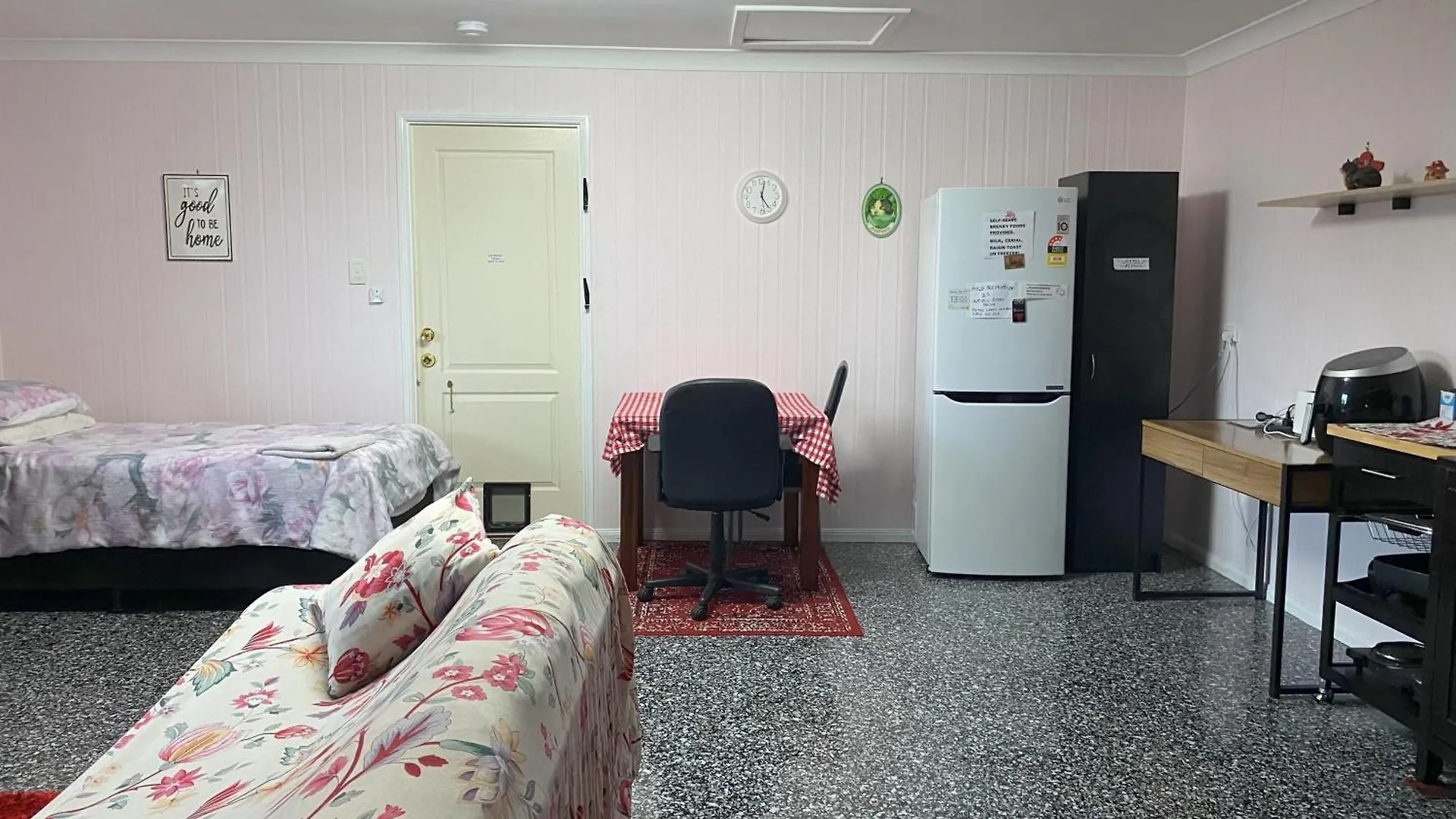 Red Cottage - Large Mostly Self-Contained Studio Room Toowoomba Αυστραλία