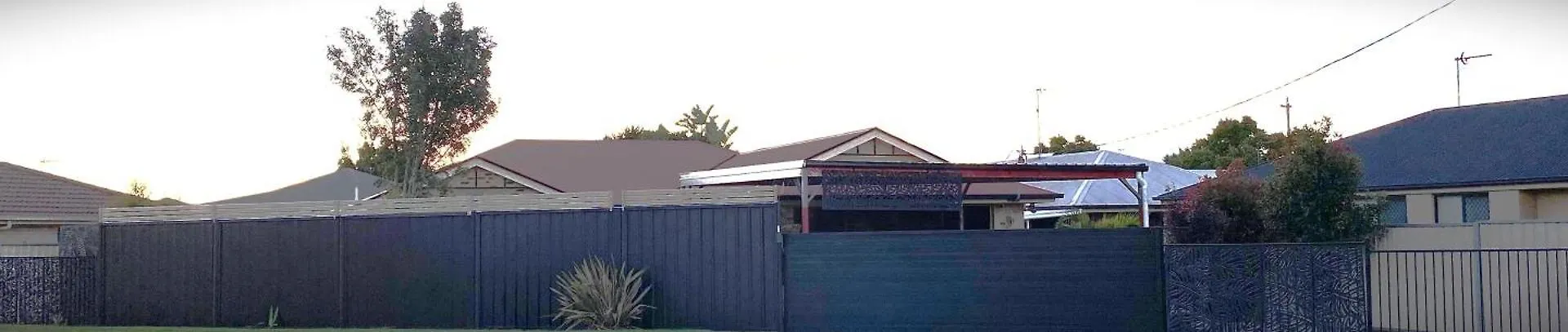 Δωμάτια σε οικογενειακή κατοικία Red Cottage - Large Mostly Self-Contained Studio Room Toowoomba Αυστραλία